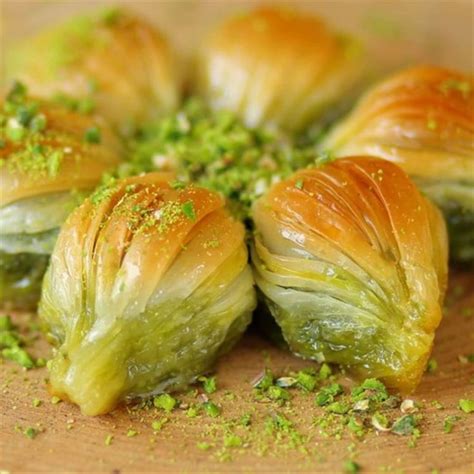 Turkish Baklava with Pistachio Midye | Baklava recipe, Turkish baklava, Baklava