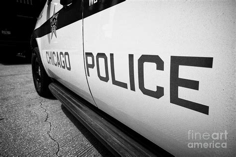 chicago police livery on the side of a Chicago Police Department ...