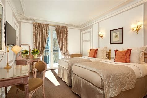 Hotel Regina Louvre | paris 5 star accommodation | Rooms