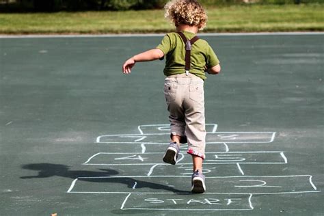 11 Variations To Play Hopscotch, Basic Rules & Instructions