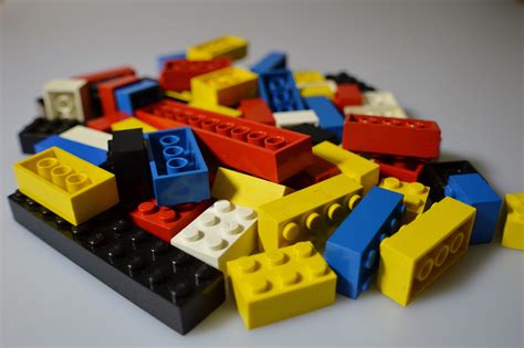 Images Gratuites : jouer, Couleur, Coloré, jaune, jouet, Enfants, jouets, Lego, blocs de ...