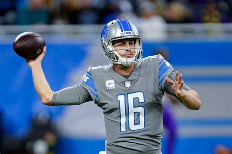 QB Jared Goff back at Detroit Lions practice as team continues to play ...