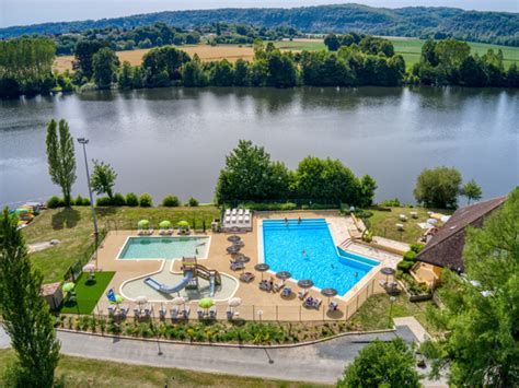 Campsite with a swimming pool for all in Dordogne (24)