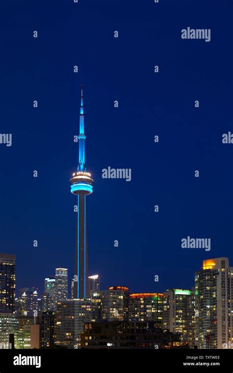 Skyline of Toronto with the iconic CN Tower, Ontario, Canada Stock ...