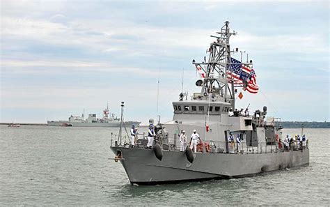 Cyclone-class coastal patrol ship | Us navy ships, Destroyer ship, Navy ...