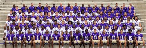 Football Team Photo / WCU Cheerleaders - Issuu