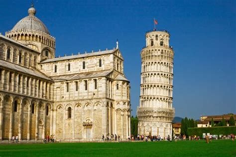 Leaning Tower of Pisa, Italy - Location, Facts, Picture | Leaning tower of pisa, Pisa, Italy ...