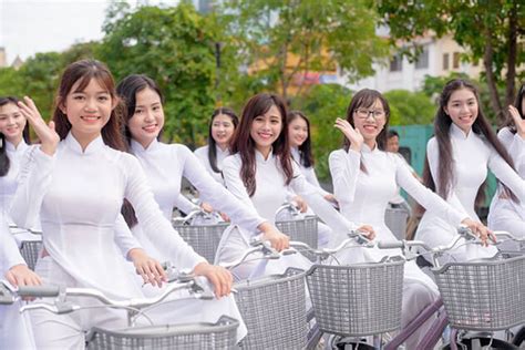 Ao Dai Uniform in Vietnamese Schools