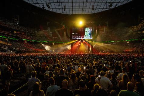 Allegiant Stadium Concert Capacity Garth Brooks Plays First Stadium ...