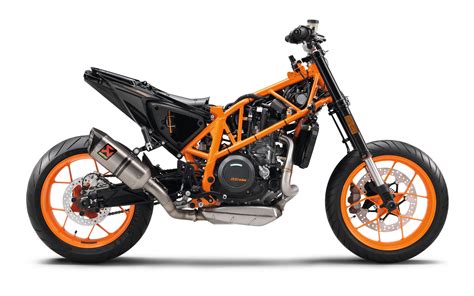 2018 KTM 690 Duke Review • Total Motorcycle