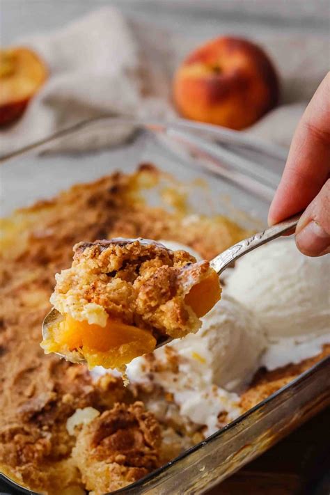 Easy 3-Ingredient Peach Cobbler With Cake Mix - Lifestyle of a Foodie