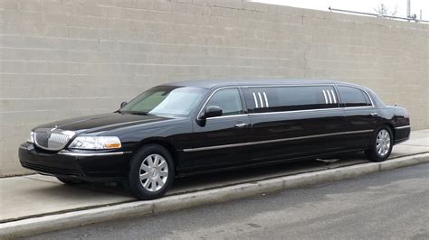 2003 Lincoln Town Car Limousine Limousine Car, Lincoln Town Car, Sedan, Towns, Luxury, Vehicles ...