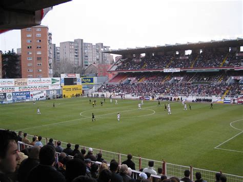 Live Football: Stadium Rayo Vallecano - El Campo de Fútbol de Vallecas