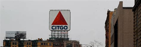 On CITGO, Neon, and Boston’s Favorite Sign – The Quad