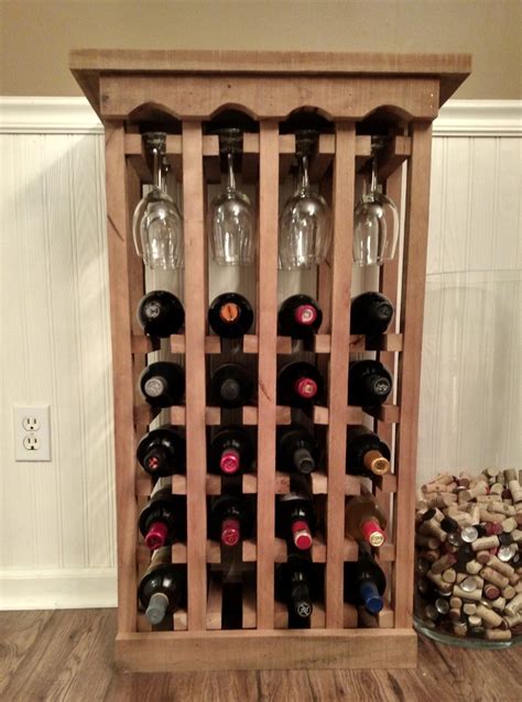 How To Build This Simple Wine Rack - From Pallets! | Pallet wine rack ...