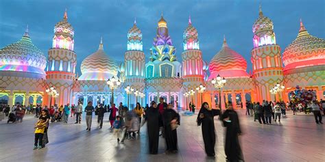 UAE Culture & Travel Tips: Dos & Donts for Visitors | Marriott TRAVELER