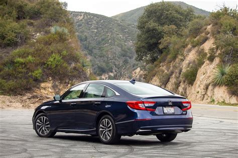 2020 Honda Accord Hybrid Review: One-upping the Toyota Camry — Drive, Break, Fix, Repeat