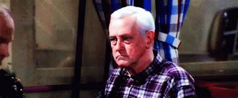 Martin Crane John Mahoney GIF - Martin Crane John Mahoney Frasier ...