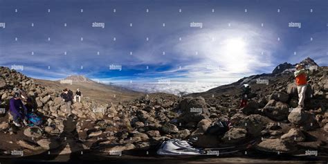 360° view of Mount Kilimanjaro, Day 4 - Alamy