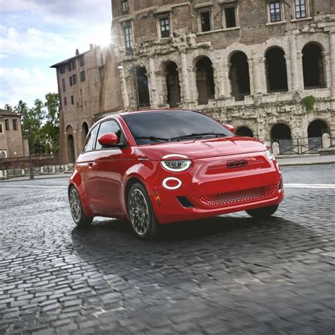 2024 Fiat 500e Subcompact EV Is Coming to America for $34,095