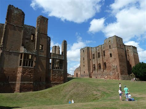 Kenilworth Castle | Kenilworth castle, English castles, Castle ruins