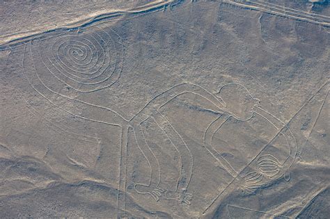 File:Líneas de Nazca, Nazca, Perú, 2015-07-29, DD 49.JPG - Wikimedia Commons