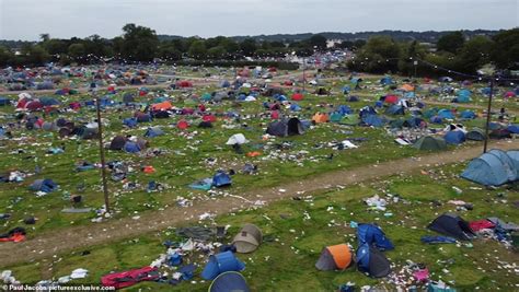 A sea of tents at Reading Festival... destined for landfill | Daily Mail Online