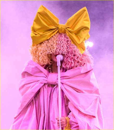 Sia Sings 'Courage to Change' in Pink Bow Dress at Billboard Music ...