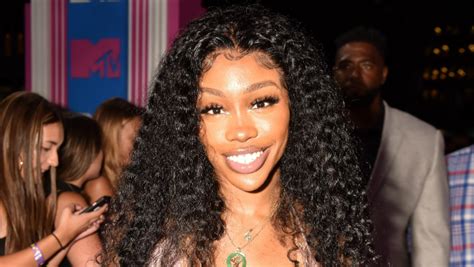 SZA Shares Snippet Of New Song: Listen | iHeart