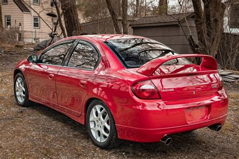 Dodge Neon SRT-4: un esemplare del 2005 protagonista di un'asta online - ClubAlfa.it