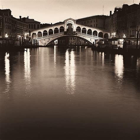 Ponte Rialto di Notte – Image Conscious