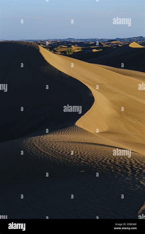 sand dunes, Mesr desert in Iran Stock Photo - Alamy