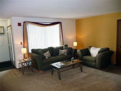 Photos - Village Green East Apartments - Munz Apartments - Madison WI ...