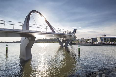 Queen Elizabeth Quay Bridge / Arup Associates | ArchDaily