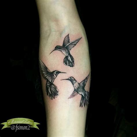 Black and white hummingbird tattoos by Fernando Simon | Hummingbird tattoo, Black tattoos ...