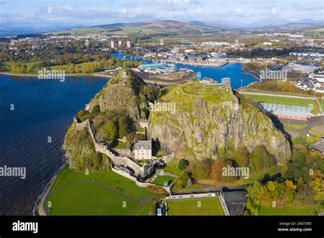 Dumbarton Castle Dumbarton Scotland High Resolution Stock Photography and Images - Alamy