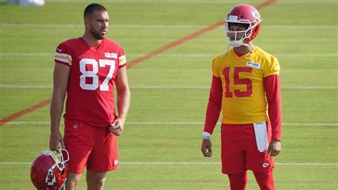 Travis Kelce Injury Update: Fans Implore Chiefs To Sit Star TE After ...