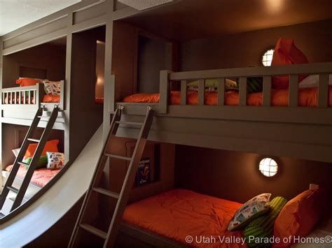 Pin by Michelle Bair on IF I ever remodel/build again... | Bunk beds built in, Diy bunk bed ...