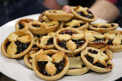 Vegan mince pie filling (mincemeat) recipe - The Ugly Cucumber