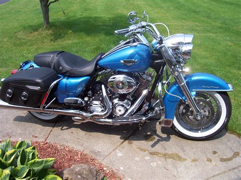 Blue Harley Davidson - Harley Davidson