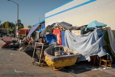 LA homeless program clears camps, but struggles to house - CalMatters