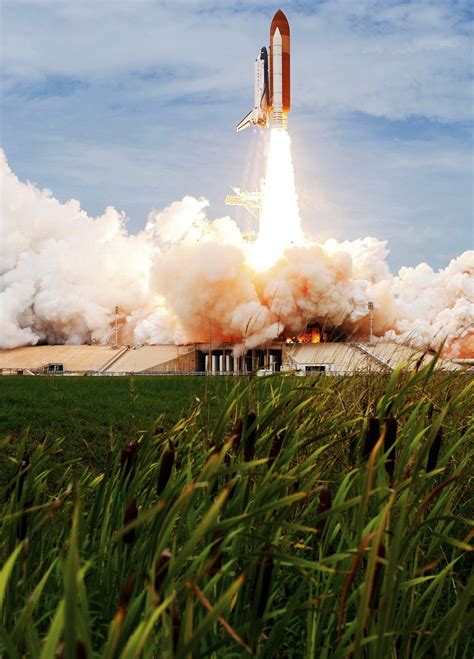 Space shuttle Atlantis and its | Free Photo - rawpixel