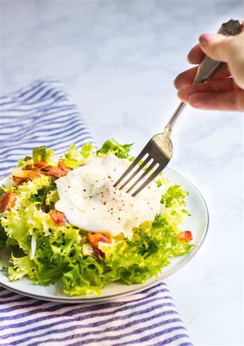 Frisée aux Lardons (Salade Lyonnaise) - Mon Petit Four