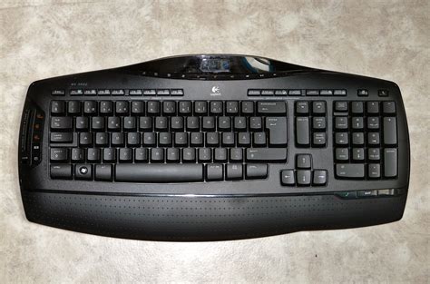 File:Logitech MX 3200 Cordless Keyboard 2.JPG - Wikimedia Commons