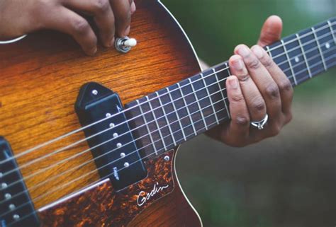 Guitar Center's Online Lesson Program - Music Connection Magazine