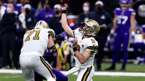 Drew Brees hits Taysom Hill for impressive sideline connection | Saints-Vikings Highlights