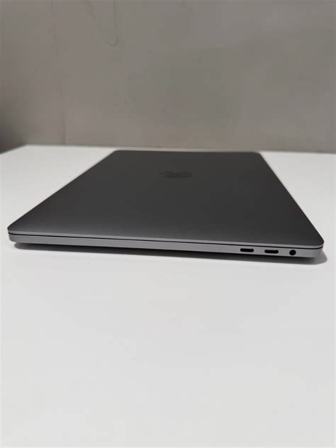 MacBook Pro i7 (13-inch, 2020, Four Thunderbolt 3 ports) - MacBook ...