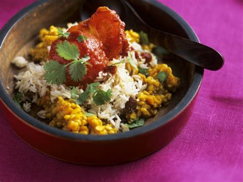 Indian Yellow Dal with Raisin Rice Recipe | EatSmarter