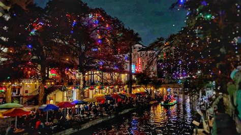 San Antonio River Walk Christmas - YouTube