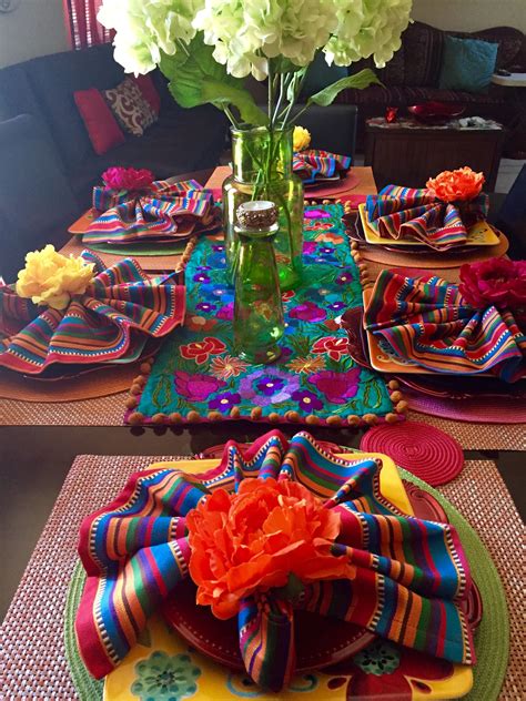 Mexican table setting @pier1 | Mexican table setting, Beautiful table settings, Mexican table